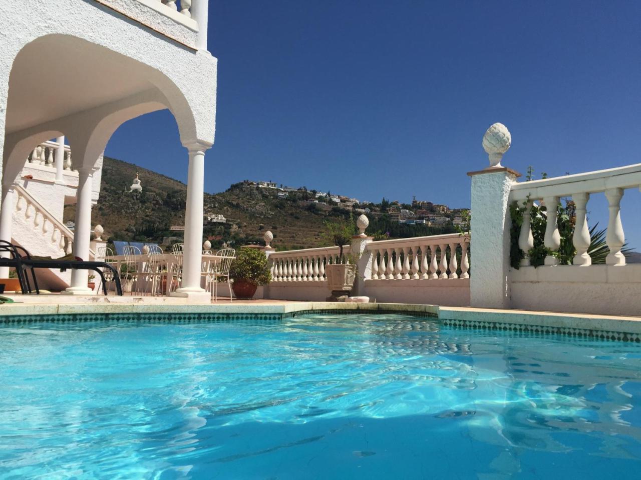 Villa Llamedos